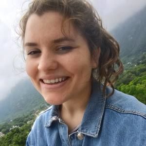 Meet your Posher, Catie